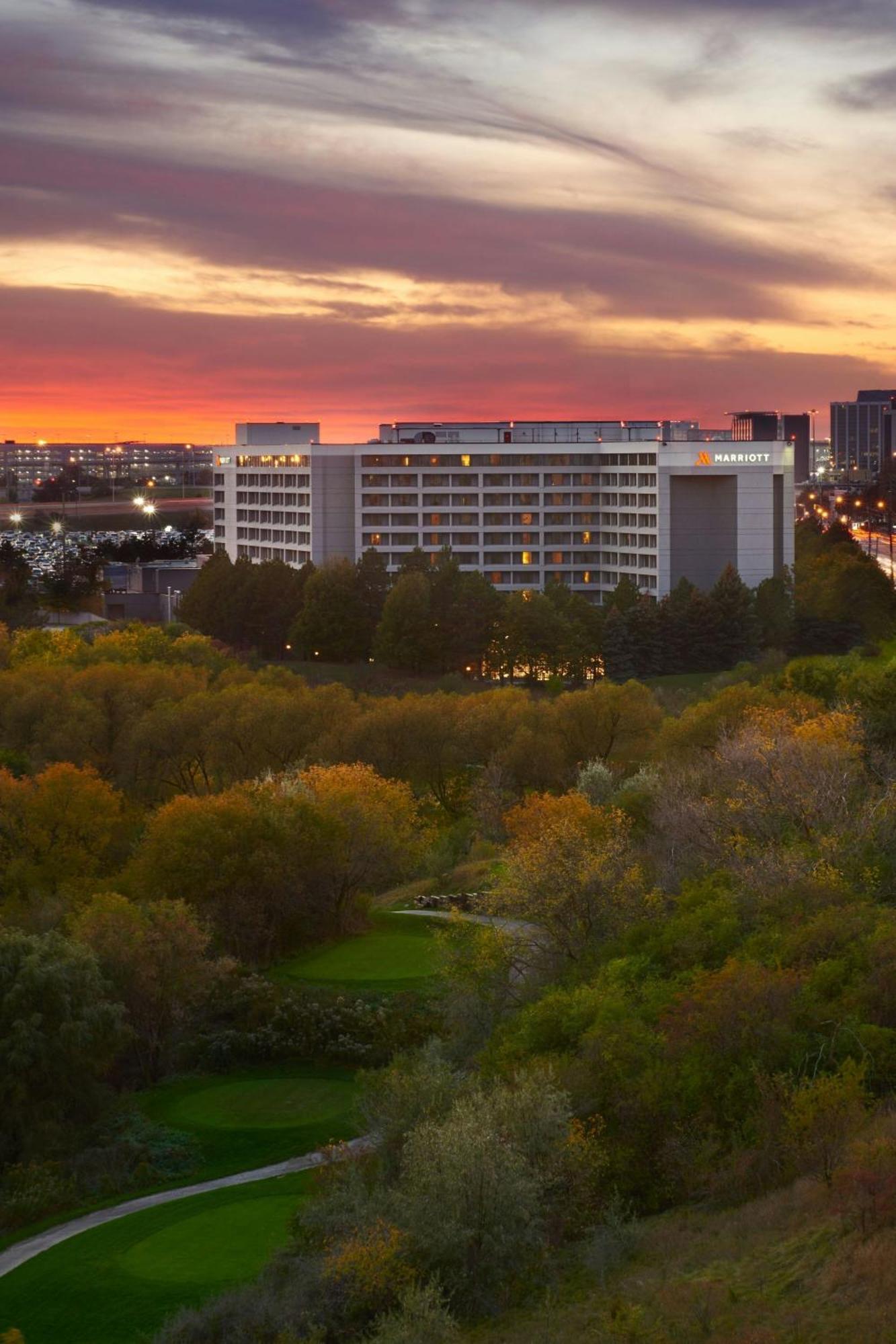Toronto Airport Marriott Hotel Exterior photo